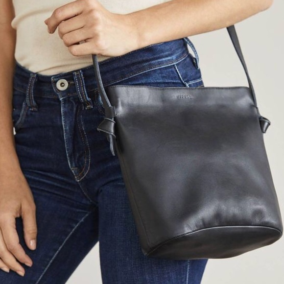 Nisolo Handbags - NWOT Nisolo Dahlia Black Purse